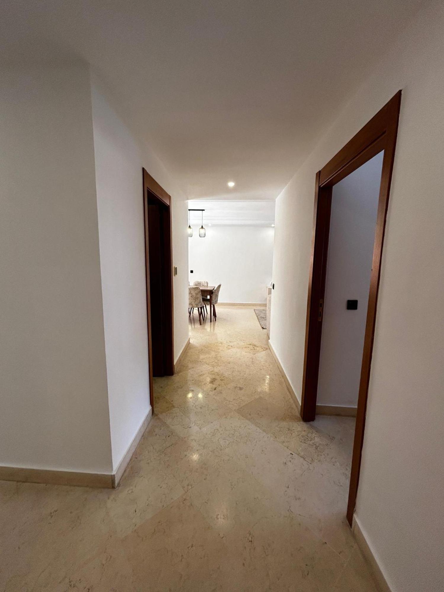 Charmant Appartement A Gueliz マラケシュ エクステリア 写真